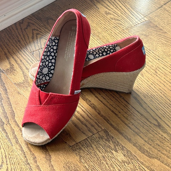 Shoes - TOMS - Red - 10W - Picture 1 of 5